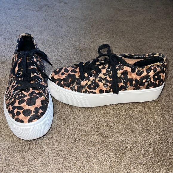 Steve Madden Cheetah Print Platform Sneakers - Picture 1 of 4